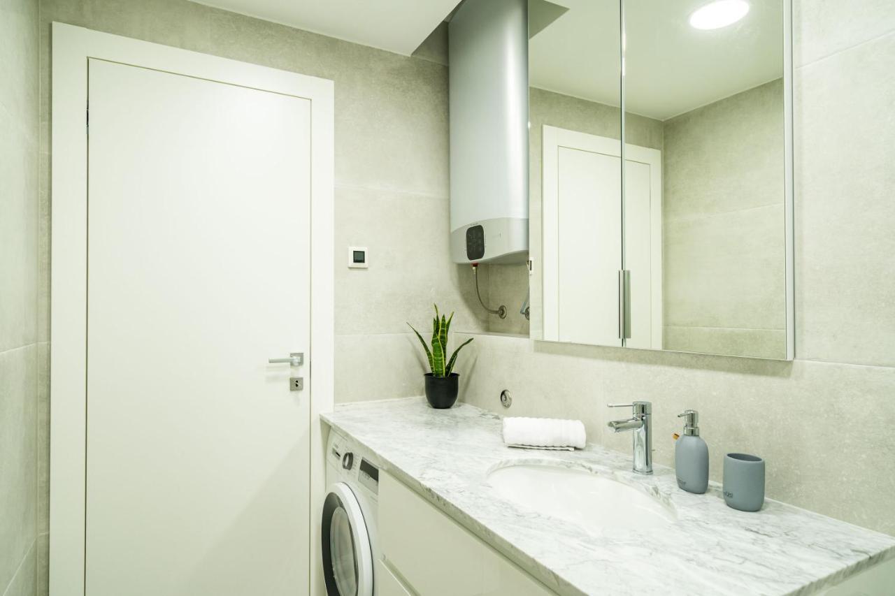 Apartments Zadro ดูบรอฟนิก ภายนอก รูปภาพ